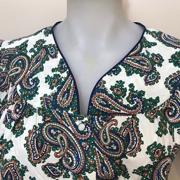 village Inn Paisley Vintage House coat 🌻 - Picture 2 of 8